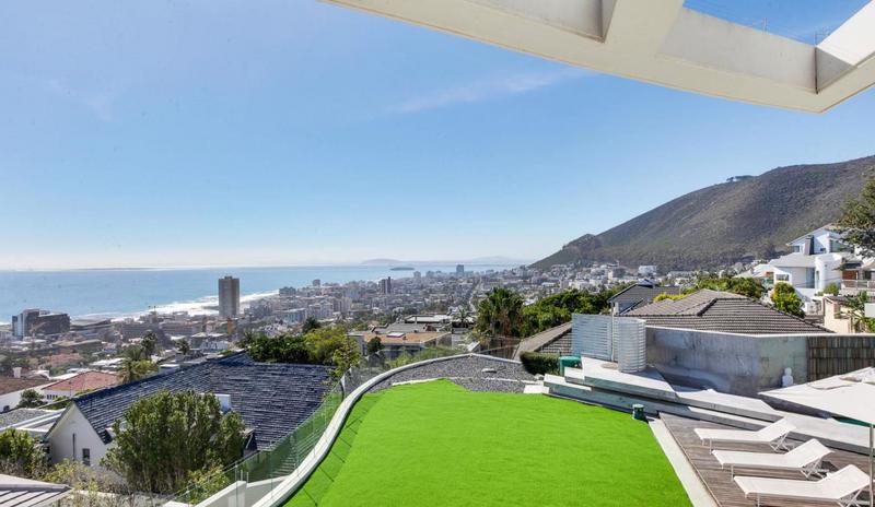 5 Bedroom Property for Sale in Fresnaye Western Cape